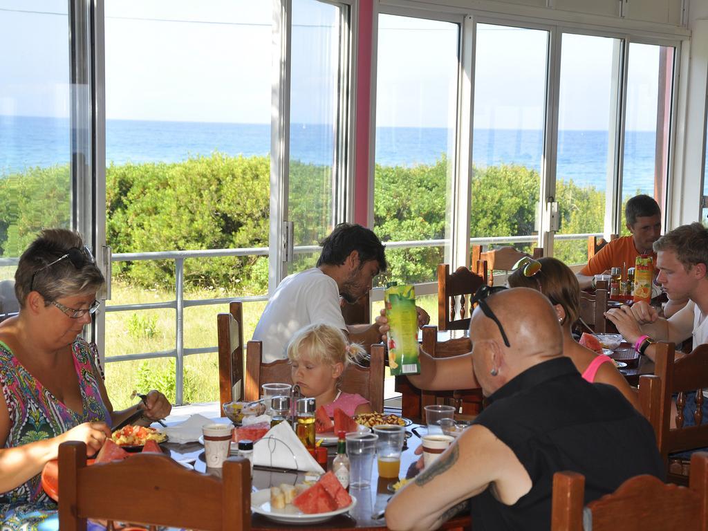 Pink Palace Beach Resort Агиос Гордиос Екстериор снимка